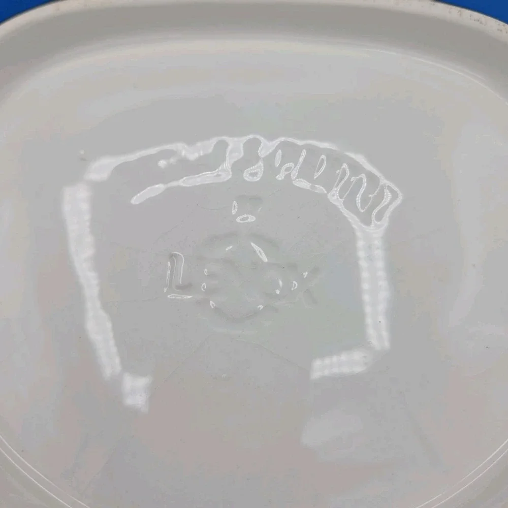 Lenox BUTLER'S PANTRY 2-Tier Shell‎ Shaped Server Bowl - Embossed, Made in Italy